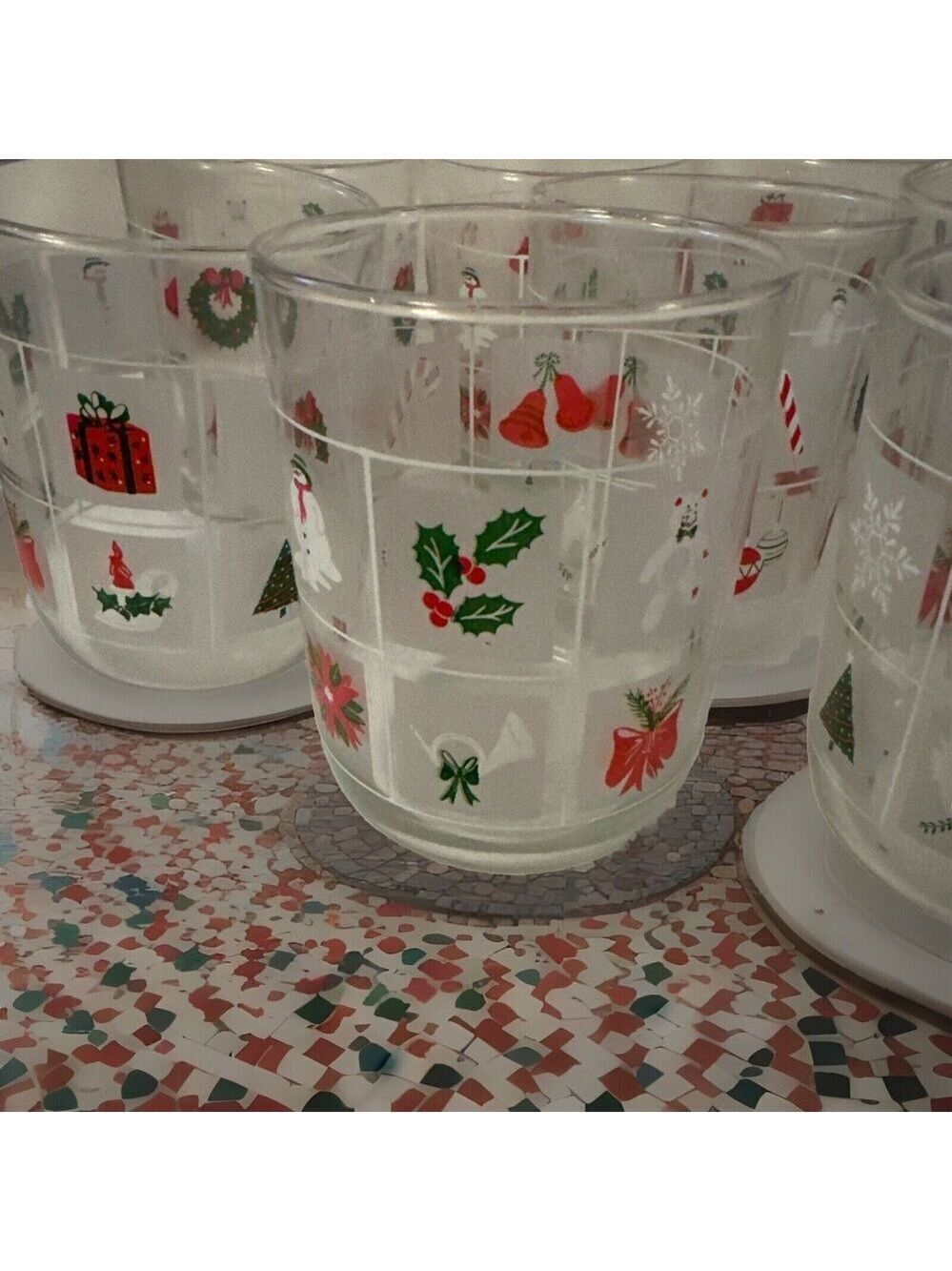 Set Of 8 Holiday Whiskey Glasses frosted Christmas Tree Retro Vtg Red Green - Picture 2 of 3